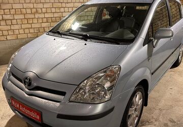 Toyota Corolla Verso 117.000 km 5.299 &euro; Hamburg 21079