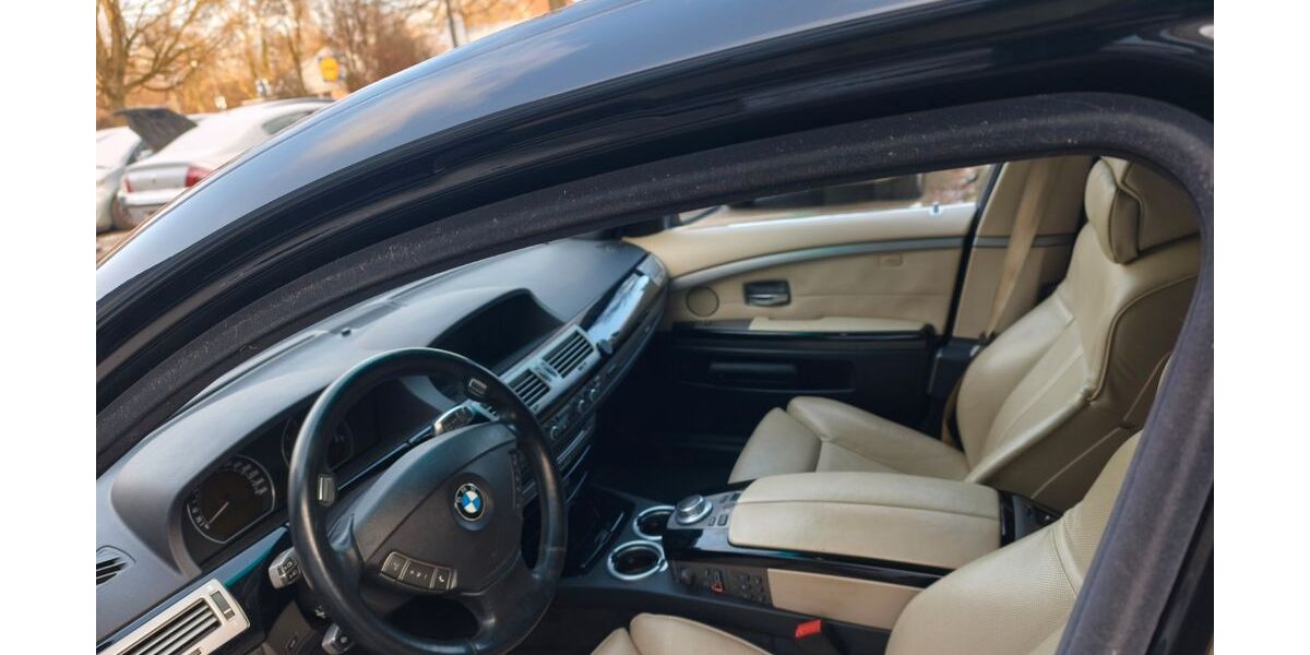 BMW 750 315.000 km 5.599 &euro; Duisburg 47167