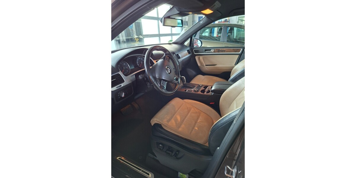 VW Touareg 232.000 km 12.500 &euro; Dresden 01067