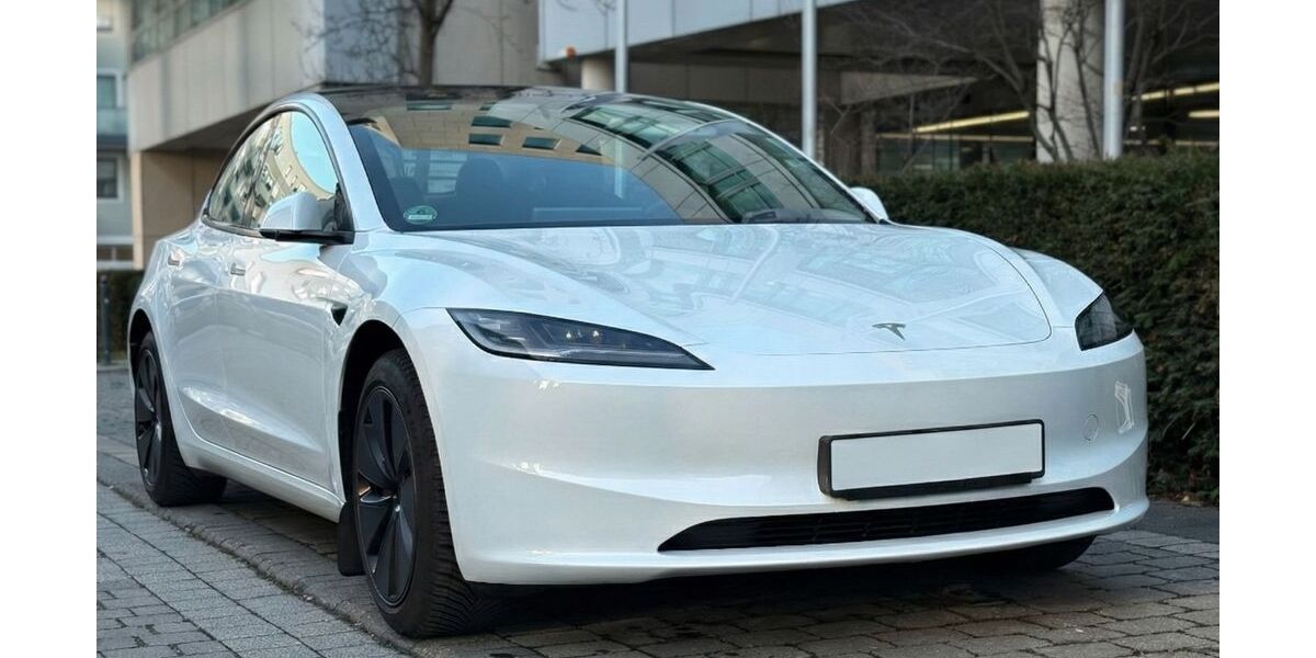 Tesla Model 3 26.800 km 29.900 &euro; Düsseldorf 40233