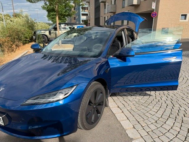 Tesla Model 3 16.953 km 43.400 &euro; Tübingen 72072