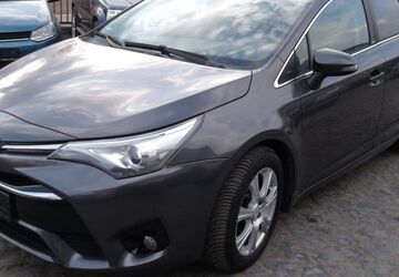 Toyota Avensis 83.700 km 13.900 &euro; Lünen 44532