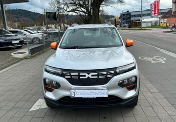 Dacia Spring 63.500 km 9.490 &euro; Freiburg 79108