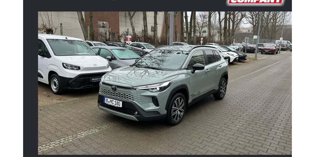 Toyota Corolla Cross 2.500 km 42.940 &euro; Berlin 13403