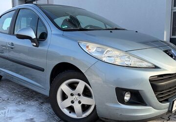 Peugeot 207 86.000 km 4.490 &euro; Fürth 90768