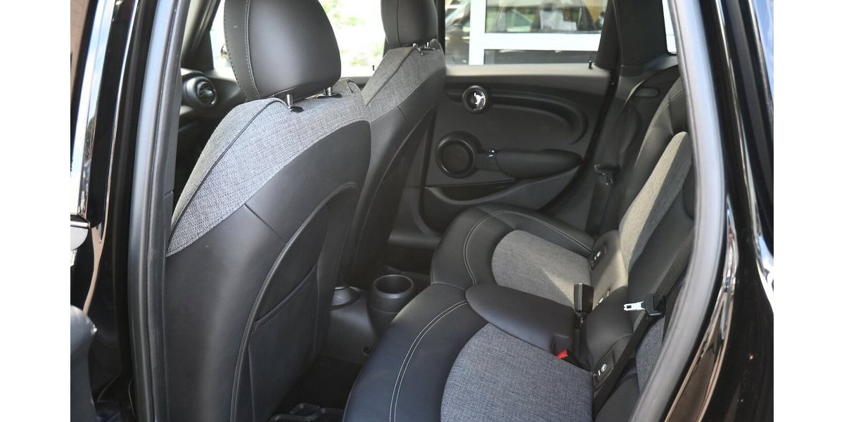 Mini Cooper 5-Türer Aut Navi Leder LED PDC 17erAlus 100.000 km 14.400 &euro; Seevetal - Hittfeld 21218