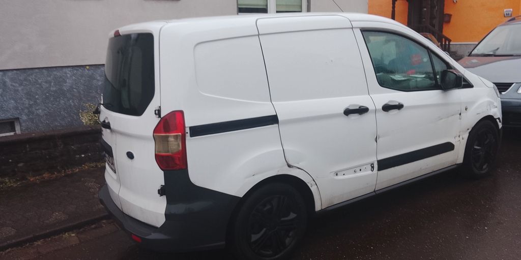 Ford Transit Courier 190.000 km 3.390 &euro; Saarbrücken 66125
