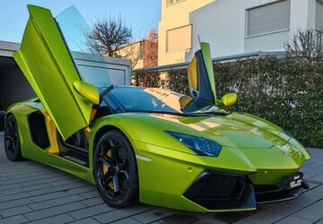 Lamborghini Aventador 56.381 km 235.000 &euro; Frankfurt am/Main 60389