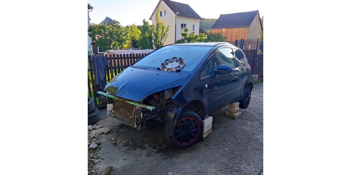 Mitsubishi Colt 250.000 km 2.199 &euro; Aarbergen 65326