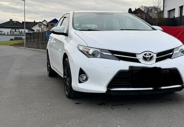 Toyota Auris 160.000 km 7.799 &euro; Uersfeld 56767