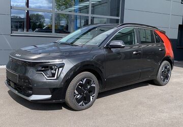 Kia Niro 11.000 km 41.444 &euro; Dingelstädt 37351