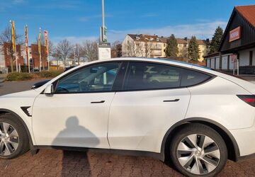 Tesla Model Y 46.185 km 35.000 &euro; Aachen 52074