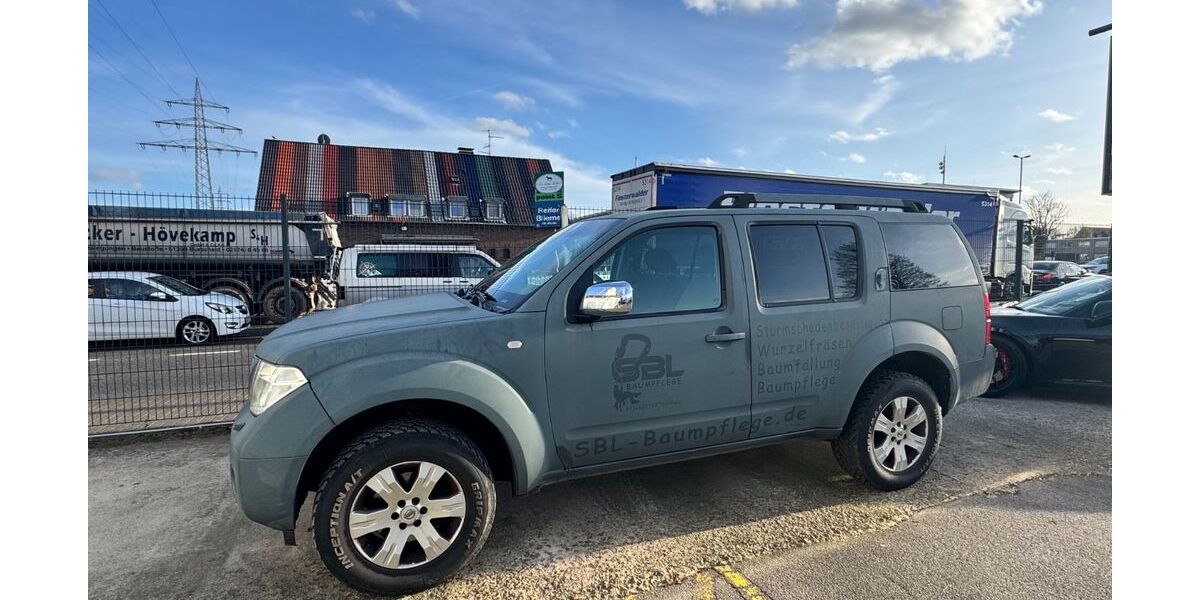 Nissan Pathfinder 335.000 km 2.990 &euro; Frechen 50226