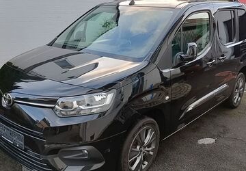 Toyota Proace City 93.000 km 18.888 &euro; Oberhausen 46047
