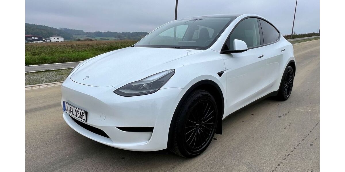 Tesla Model Y 52.000 km 33.900 &euro; Regensburg 93053