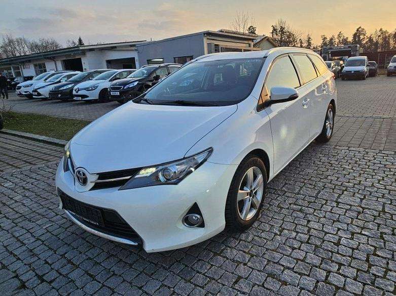 Toyota Auris 217.000 km 6.500 &euro; Waldkraiburg 84478