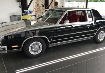 Oldsmobile Delta 88 75.000 km 11.900 &euro; Krefeld 47803