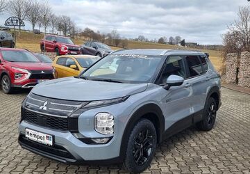 Mitsubishi Outlander 2.500 km 52.990 &euro; Schneeberg 08289