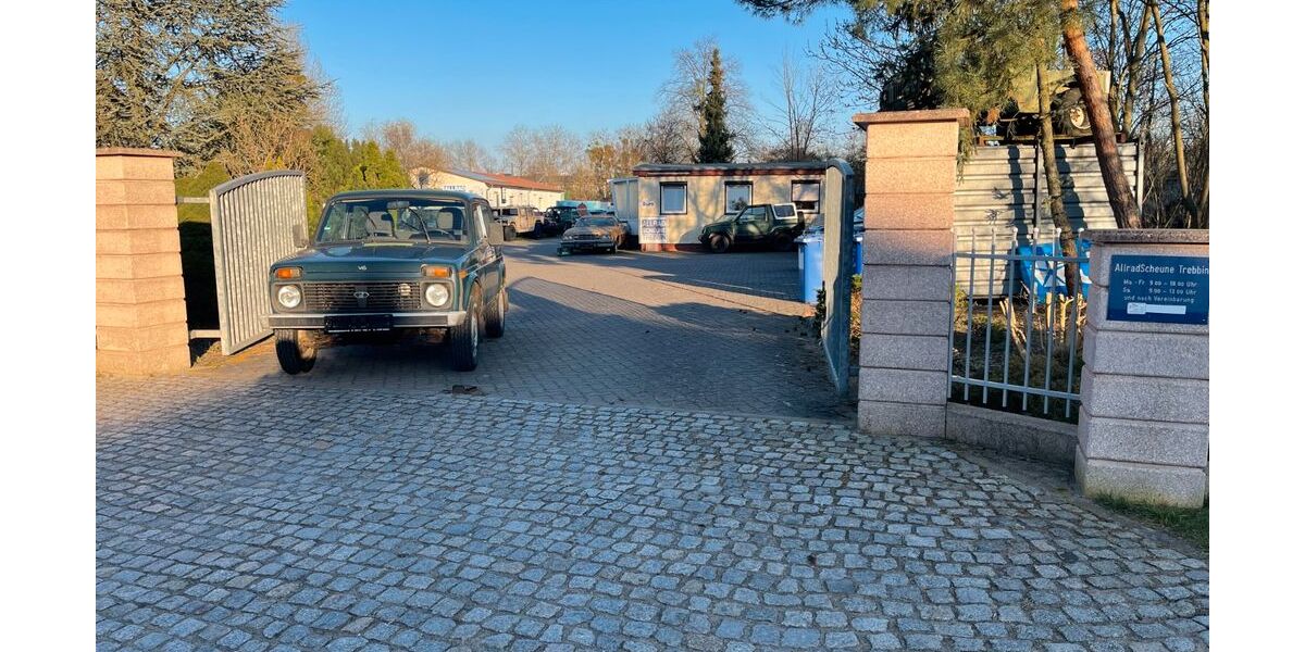 Lada Niva 58.000 km 6.800 &euro; Trebbin 14959