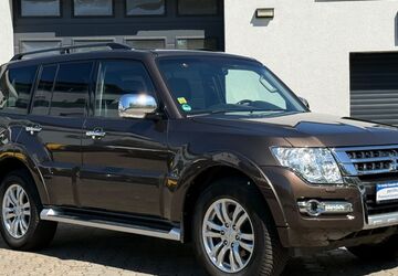 Mitsubishi Pajero 72.000 km 35.990 &euro; Landau 76879