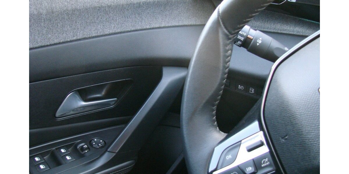 Peugeot 308 SW 1.6 Hybrid Allure Pack HY 180 ACC 360º 44.600 km 21.980 &euro; Falkensee 14612