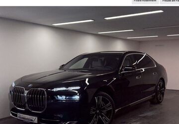 BMW 750 4.965 km 116.850 &euro; Rosenheim 83026