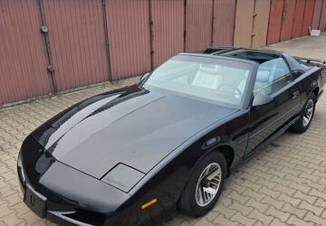 Pontiac Firebird 85.000 km 12.500 &euro; Locknitz 17321