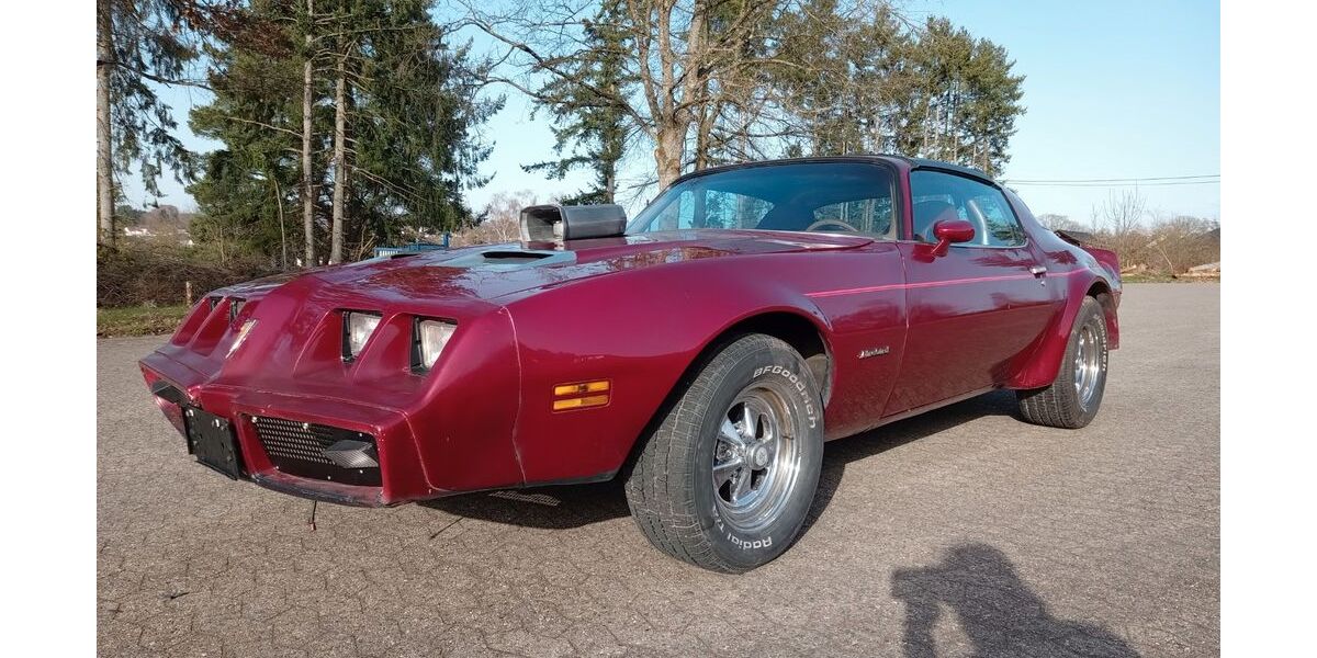 Pontiac Firebird 68.000 km 11.900 &euro; Saarbrücken 66113