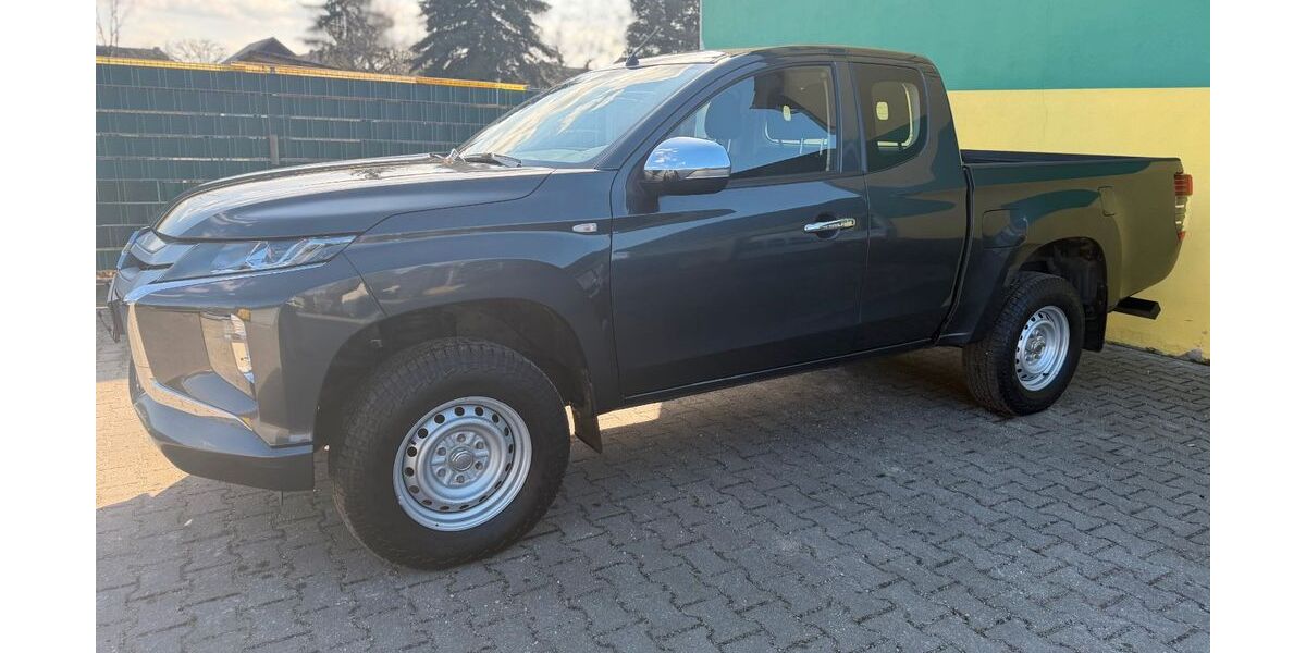 Mitsubishi L200 98.600 km 25.800 &euro; Guhrow 03096