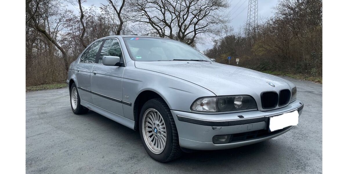 BMW 528 318.000 km 2.600 &euro; Rüsselsheim 65428