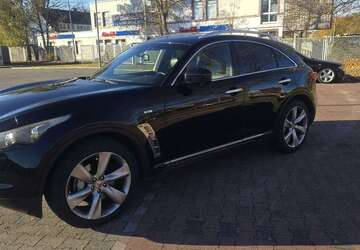 INFINITI FX 114.000 km 12.950 &euro; Berlin 13585