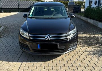 VW Tiguan 83.000 km 9.990 &euro; Bünde 32257