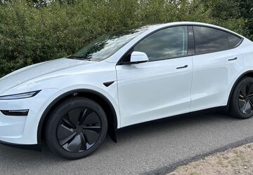Tesla Model Y 22.000 km 51.790 &euro; Bremervörde 27432