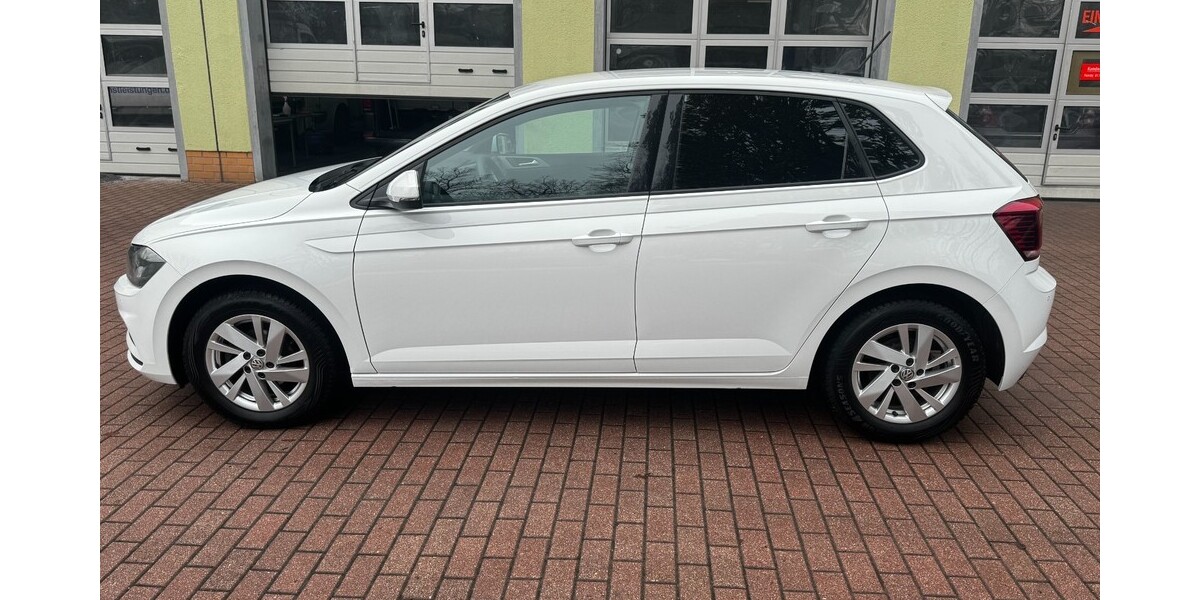 VW Polo 56.541 km 10.990 &euro; Berlin 10178