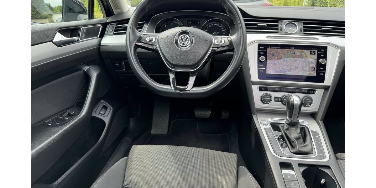 VW Passat Variant 2.0TDI DSG ACC Klima Kam Pano 18´ 188.000 km 10.900 &euro; Erftstadt 50374