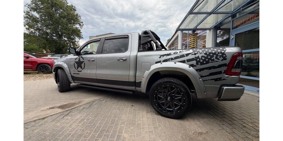 Dodge RAM 1500 Hemi Laramie4x4