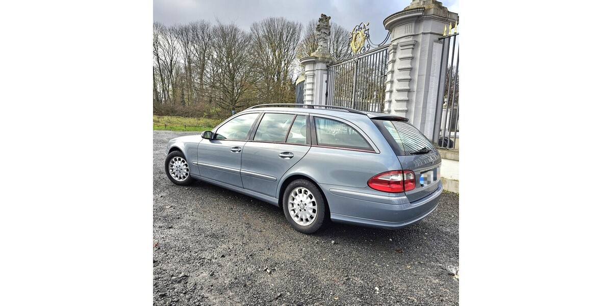 Mercedes-Benz E 220 572.000 km 1.950 &euro; Hürth 50354