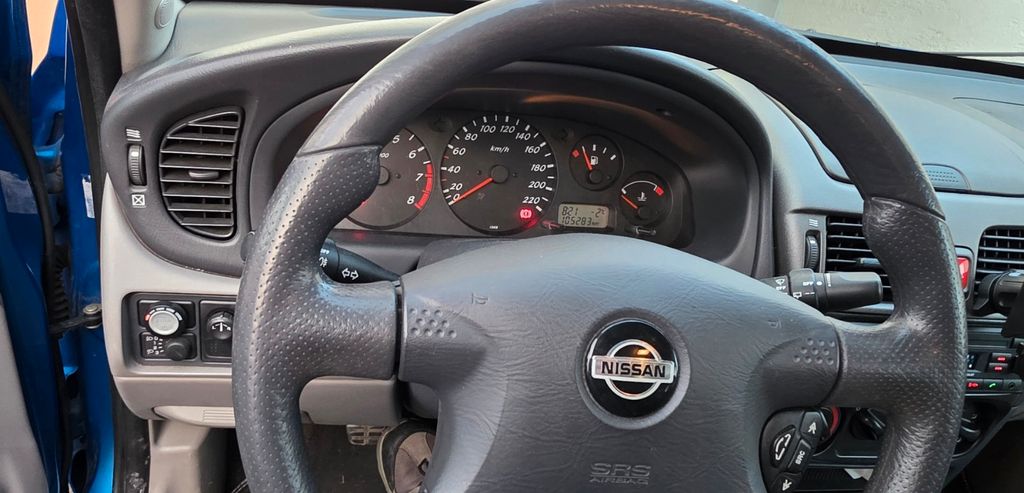 Nissan Almera 106.000 km 2.950 &euro; Backnang 71522