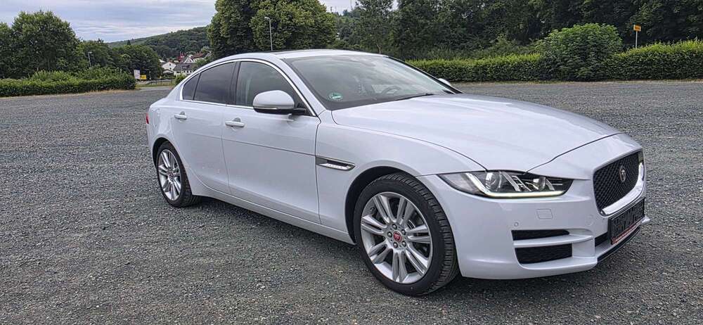 Jaguar XE 182.000 km 12.500 &euro; Dietzhölztal 35716