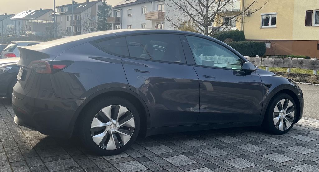 Tesla Model Y 79.770 km 29.999 &euro; Großbettlingen 72663