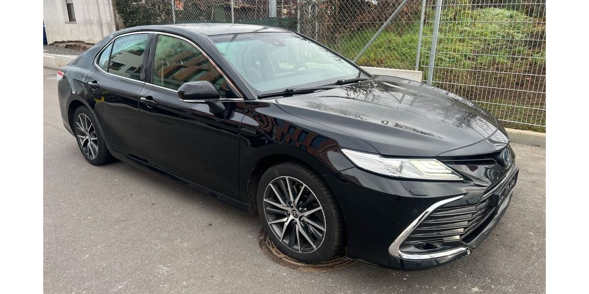 Toyota Camry 220.000 km 17.999 &euro; Ditzingen 71254