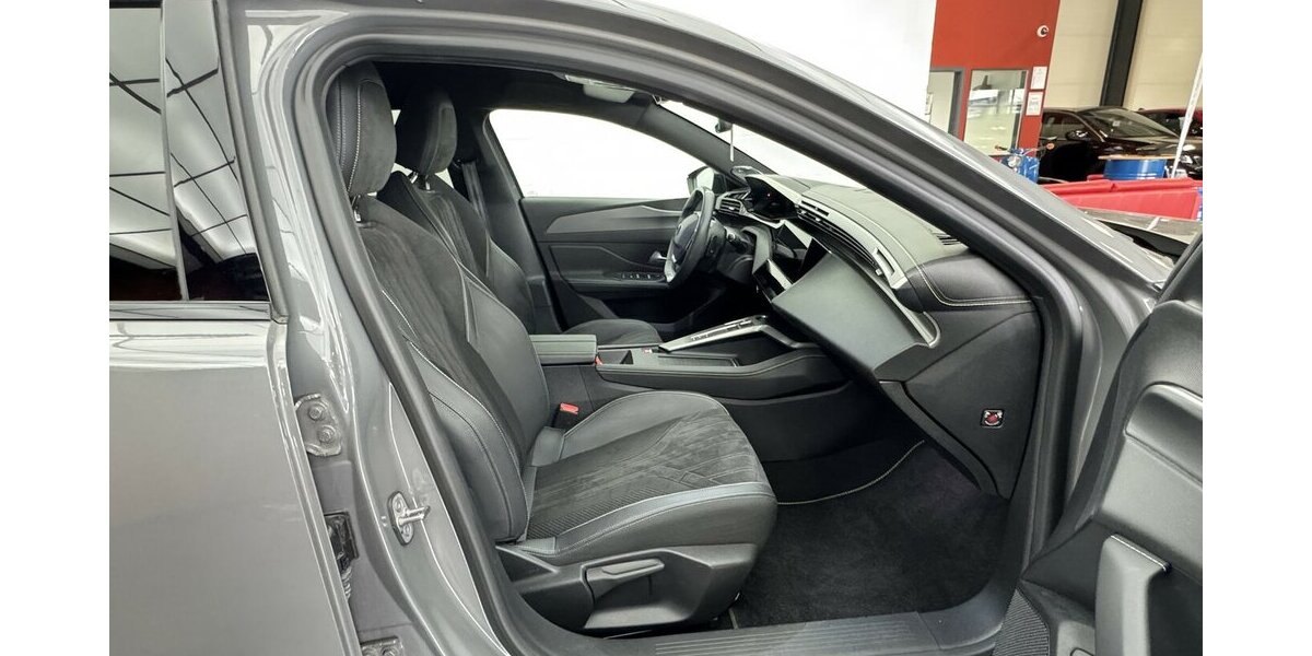 Peugeot 408 GT 225 Plug in Hybrid 360° Cam FULL LED 53.882 km 25.740 &euro; Lich 35423
