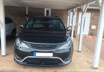 Chrysler Pacifica 106.000 km 23.800 &euro; Neumünster 24537