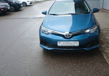 Toyota Auris 45.000 km 11.900 &euro; Villingen-Schwenningen 78056