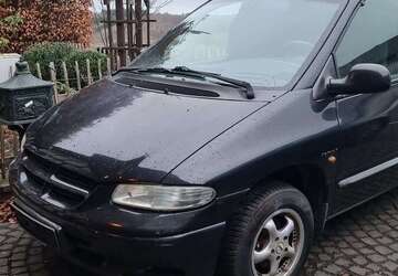 Chrysler Voyager 266.800 km 1.800 &euro; Kall 53925