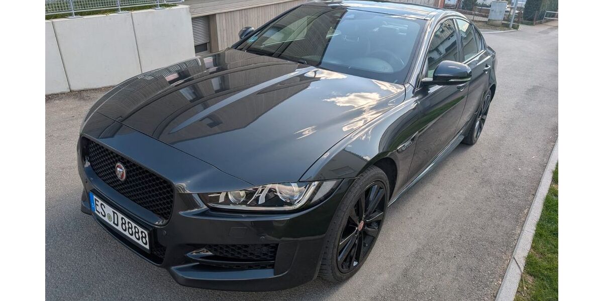Jaguar XE 97.500 km 15.900 &euro; Wernau 73249