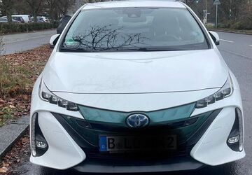 Toyota Prius 62.867 km 17.480 &euro; Berlin 13589