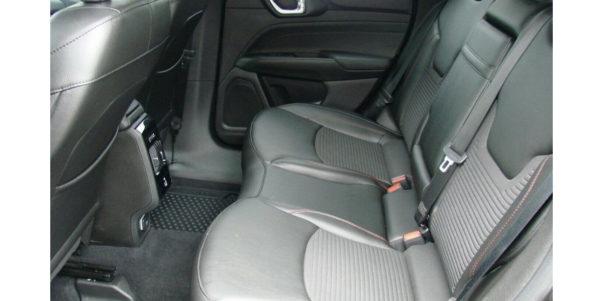 Jeep Compass 1.5 Red-Edition Mild-Hybrid ACC LED Kamera 29.532 km 23.980 &euro; Falkensee 14612