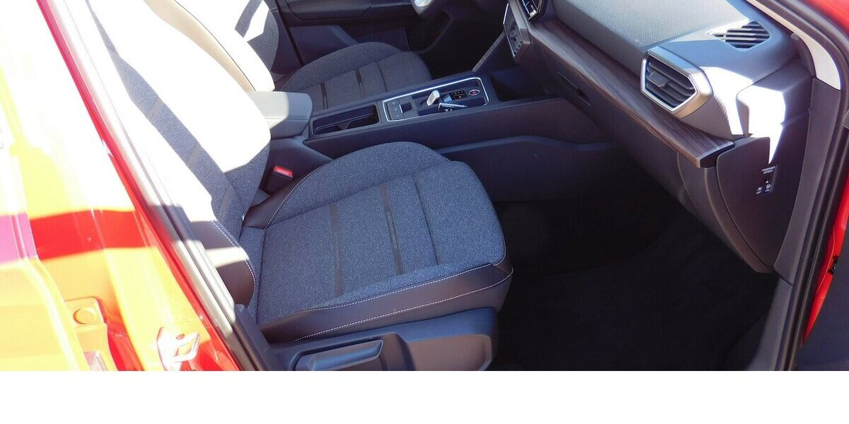 Seat Leon 1.4 Styl TSI Xxcellence DSG Hybrid/Benzin 27.500 km 19.990 &euro; Vordorf 38533