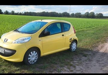 Peugeot 107 102.000 km 1.650 &euro; Wetschen 49453